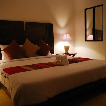 The Travellers Arms Hotel Chiang Mai Exterior foto